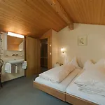 Stoeckli Hostel *